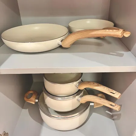 Luxury 2 Bedroom With Free Parking & Jacuzzi Bath Appartement