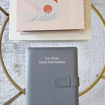 Luxury 2 Bedroom With Free Parking & Jacuzzi Bath Leeds (West Yorkshire)