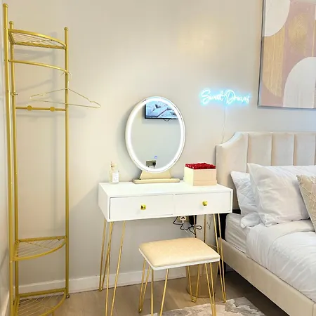 Luxury 2 Bedroom With Free Parking & Jacuzzi Bath Apartment Leeds (West Yorkshire)