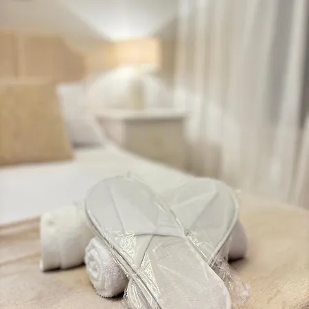 Luxury 2 Bedroom With Free Parking & Jacuzzi Bath リーズ