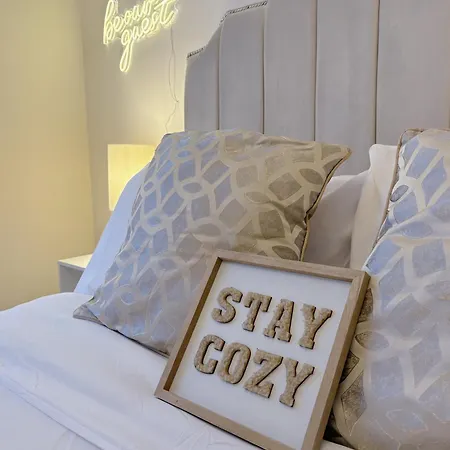 شقة Luxury 2 Bedroom With Free Parking & Jacuzzi Bath *